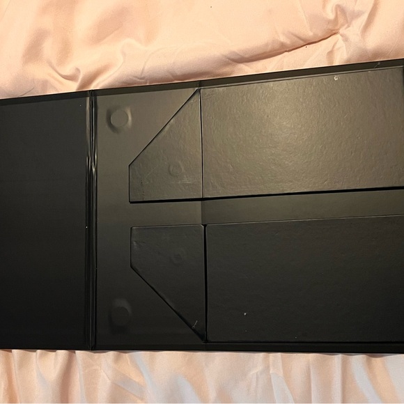 Chanel Cream Tote Bag with Textured Canvas and Iconic CC Logo - Picture 4 of 16